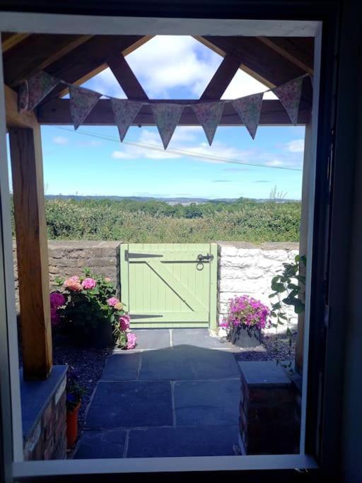 Cosy 2 Bed Cottage Between Snowdonia And The Sea Llandegai Luaran gambar