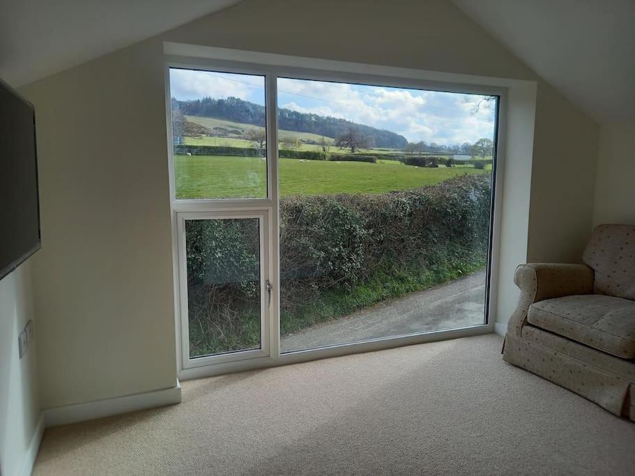 Cosy 2 Bed Cottage Between Snowdonia And The Sea Llandegai Luaran gambar
