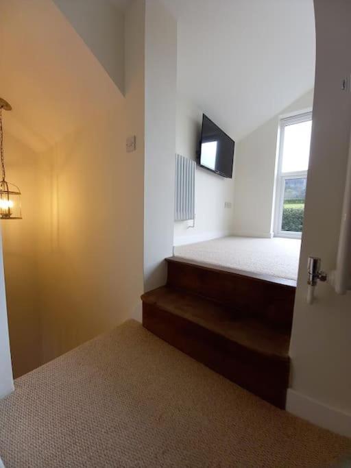 Cosy 2 Bed Cottage Between Snowdonia And The Sea Llandegai Luaran gambar