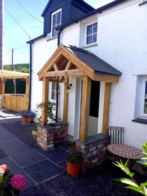 Cosy 2 Bed Cottage Between Snowdonia And The Sea Llandegai Luaran gambar