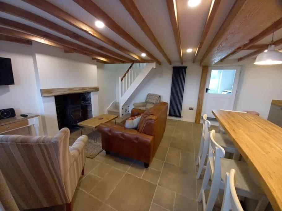 Cosy 2 Bed Cottage Between Snowdonia And The Sea Llandegai Luaran gambar
