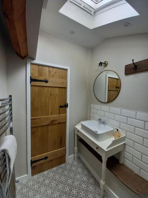 Cosy 2 Bed Cottage Between Snowdonia And The Sea Llandegai Luaran gambar